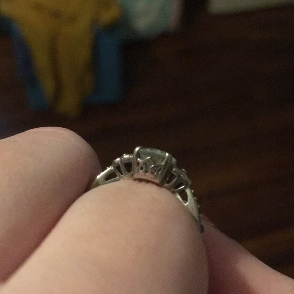 Genuine Aquamarine Ring - Picture 4 of 5